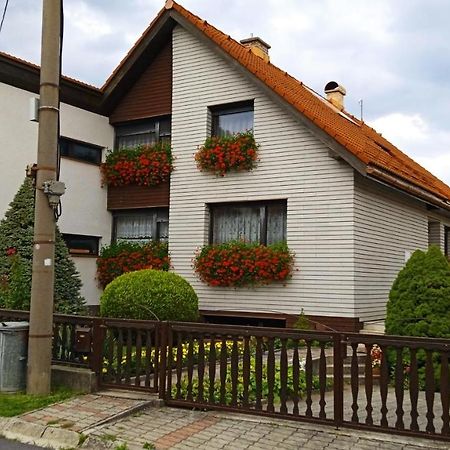 Apartman 6 Km Od Centra Banskej Bystrice Banská Bystrica Exterior foto