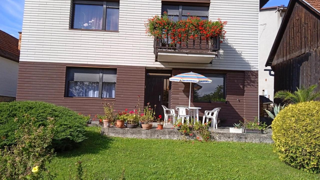 Apartman 6 Km Od Centra Banskej Bystrice Banská Bystrica Exterior foto