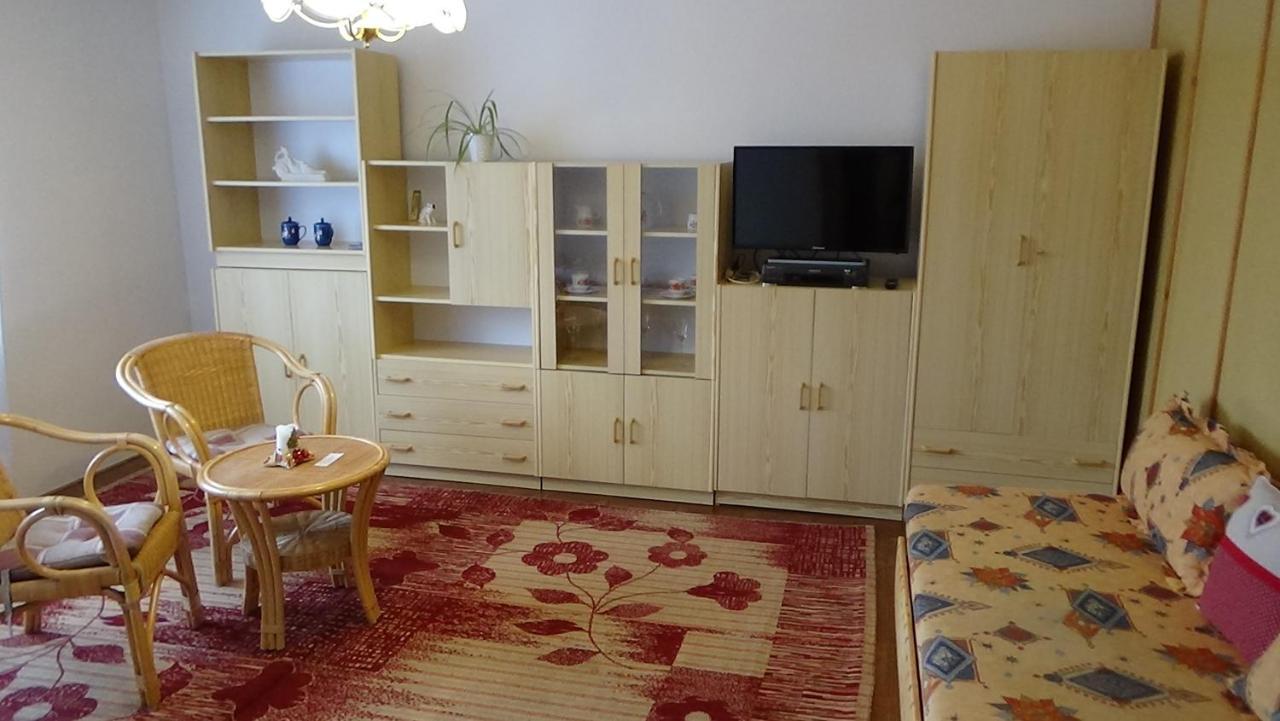 Apartman 6 Km Od Centra Banskej Bystrice Banská Bystrica Exterior foto